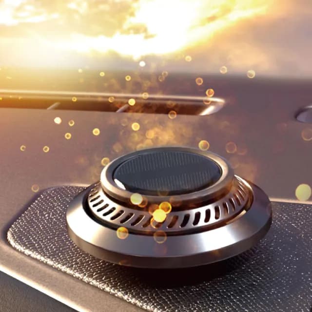 【渦輪散香】太陽能光感旋轉車用香薰機(自選香味 無香櫸木片 汽車香水 香氛 香薰器 香氛劑 擴香器)