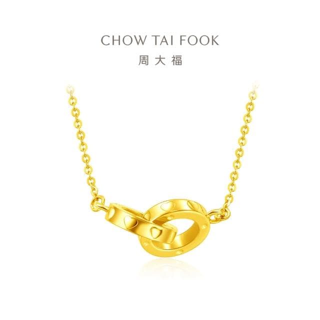 【周大福】LIT系列 環環相扣愛心蜜意鎖骨鍊黃金項鍊(鍊長37.5cm)