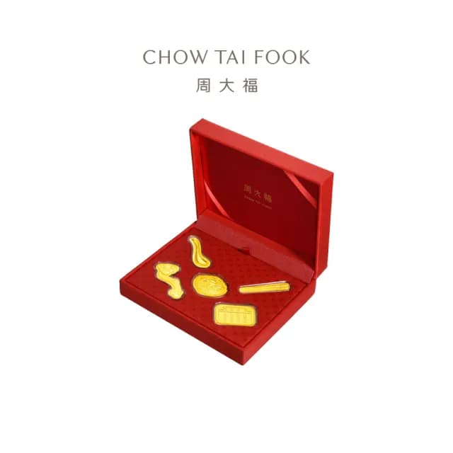 【周大福】友禮系列 福聚五寶「豐衣足食 如意算盤」黃金擺件禮盒裝(彌月寶寶送禮/節日送禮/生日禮物)