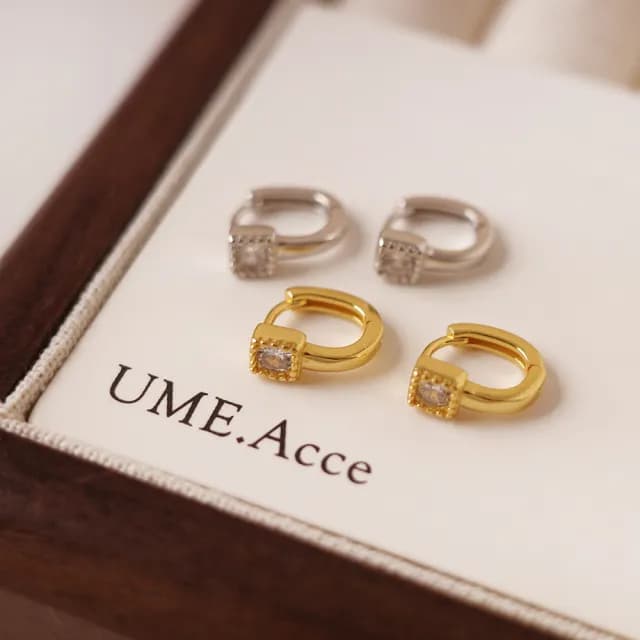 【UME.Acce】情人節禮物 方形單鑽耳扣純銀耳環(S925純銀耳環 純銀 全純銀 純銀耳環 耳扣耳環 方形 單鑽)