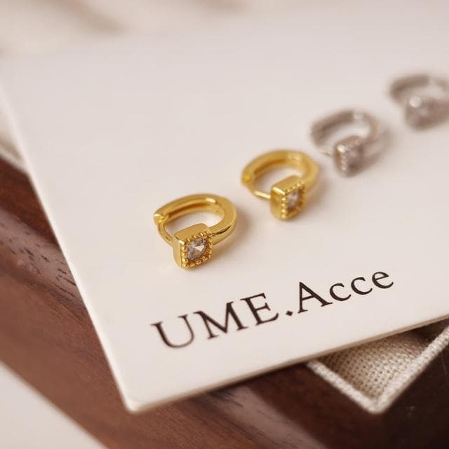 【UME.Acce】情人節禮物 方形單鑽耳扣純銀耳環(S925純銀耳環 純銀 全純銀 純銀耳環 耳扣耳環 方形 單鑽)