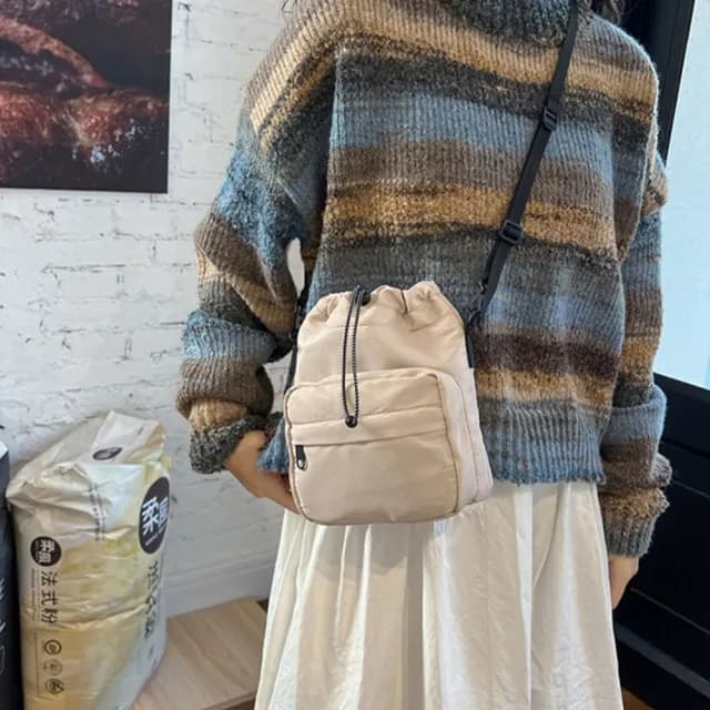 【LEESA】父親節禮物 女生包包\手機包\輕便小包\側背包\隨身小包\尼龍斜背包\男用包包\包包\奶茶系\日系\山