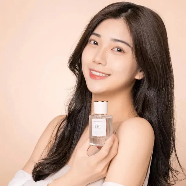 【LAMBENCY 嵐本熙】水漾玫瑰柔潤晶粹油50ml+香氛身體乳200ml(水漾玫瑰白皙柔嫩女神組)