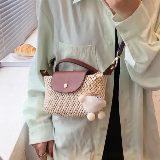 【SeasonsBikini】情人節禮物 可愛掀蓋小包包附背帶小掛件娃娃 -92(掀蓋小包包編織小包小廢包)
