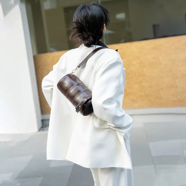 【KT DADA】情人節禮物 復古圓筒包 磨砂牛皮 女斜背包 波士頓包 小包包 材質拼接包 隨身小包 高級感包包 真