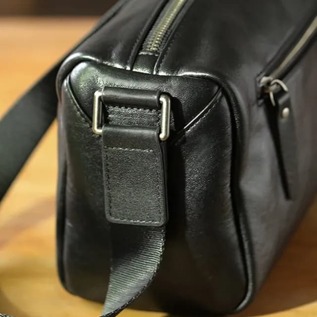 【KT DADA】大容量側背包 真皮斜背包 精品包包 皮革包包 送禮 禮物 側背包 男生包包 黑色包包 真皮側背