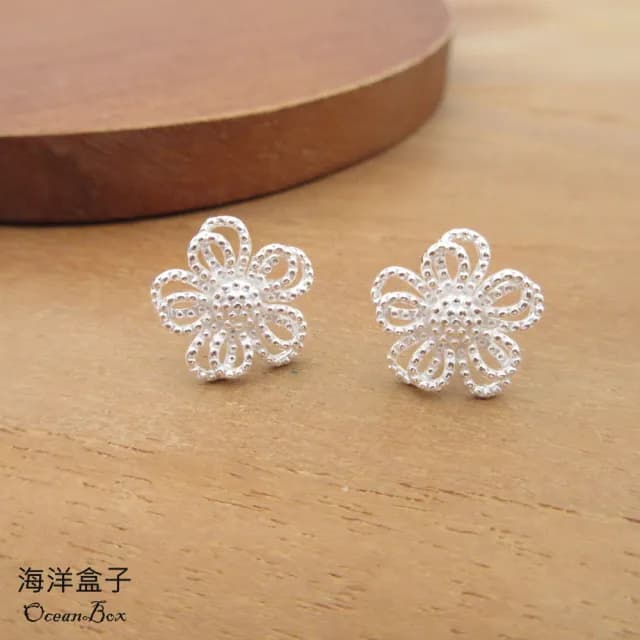 【海洋盒子】甜美可愛點點雛菊花朵925純銀耳環(貼耳耳環)