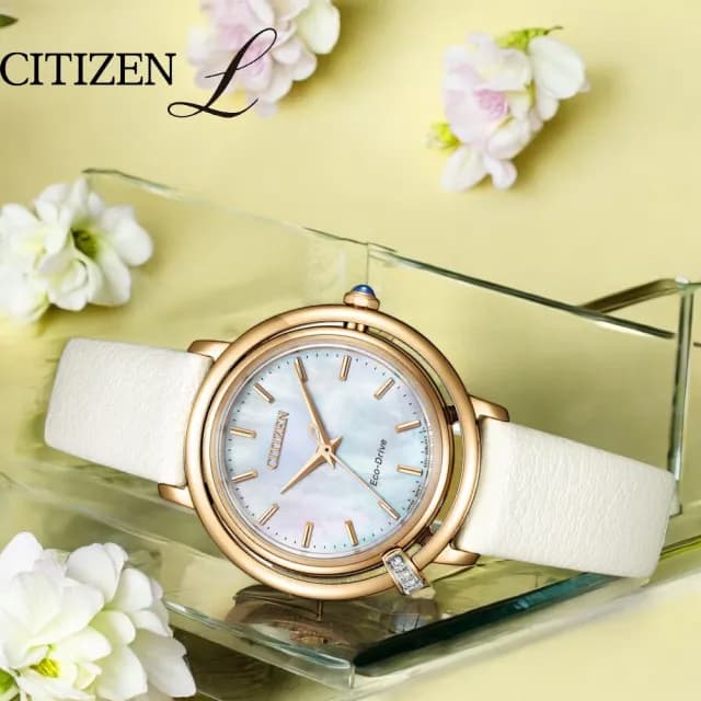 【CITIZEN 星辰】L系列 珍珠母貝 光動能錶 女錶 禮物 推薦(EM1093-61D)