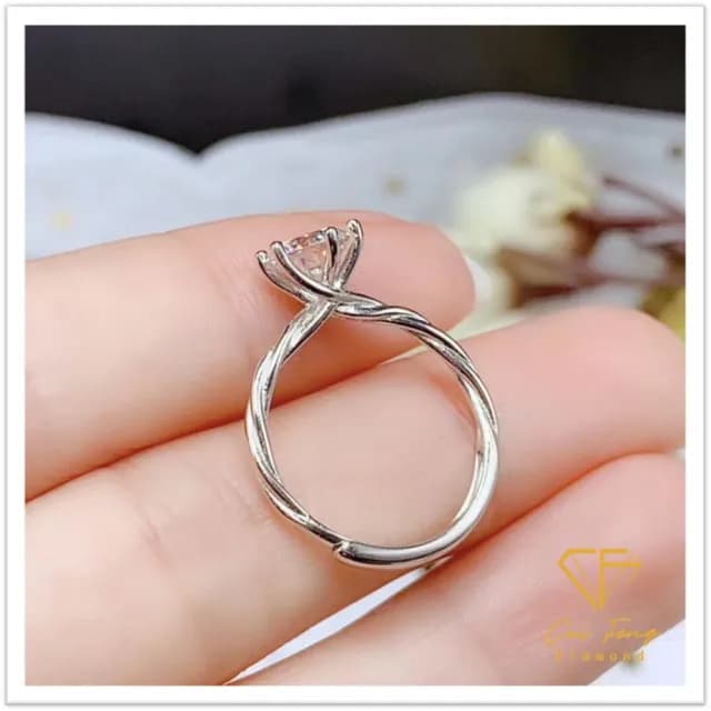 【CF鑽飾】戒指 莫桑鑽《藤蔓六爪》(1克拉 七夕 女戒 鑽戒 情人節 禮物送禮 求婚 生日)