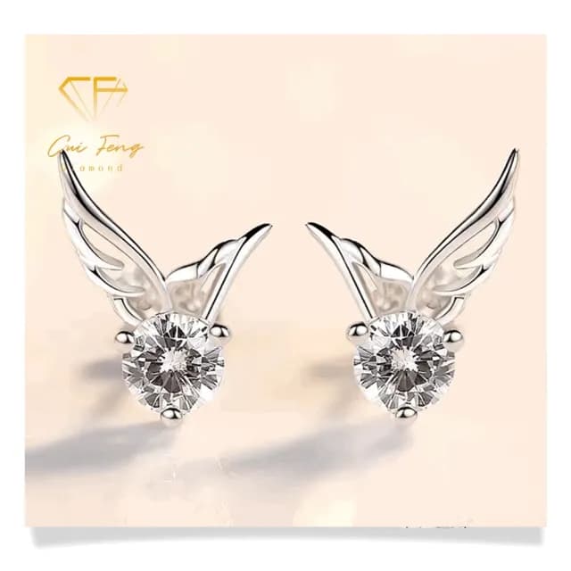 【CF鑽飾】耳環 莫桑鑽《天使之翼》(耳釘 雙11限定  耳針 耳飾 聖誕 交換禮物 求婚 生日)