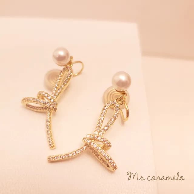 【焦糖小姐 Ms caramelo】夾式 貝珠+鋯石耳環(夾式耳環)
