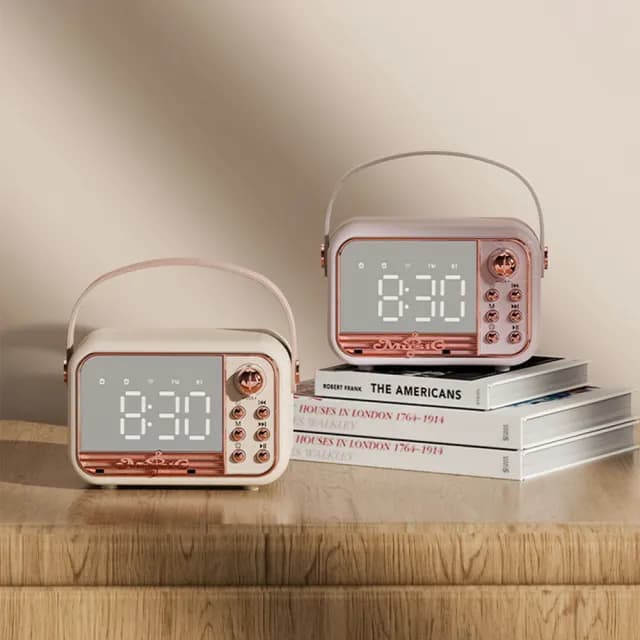 【UKKY】復古經典藍牙音響 多功能鏡面藍牙喇叭 便攜式智能鬧鐘 電子鬧鐘 電腦喇叭(高音質小音響 禮物)