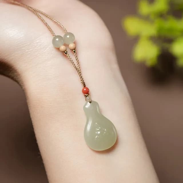 【LEESA】和田玉葫蘆項鍊\小掛件\手工項鍊\編織項鍊\編繩項鍊\禮物\招財納福\送長輩\項鍊\