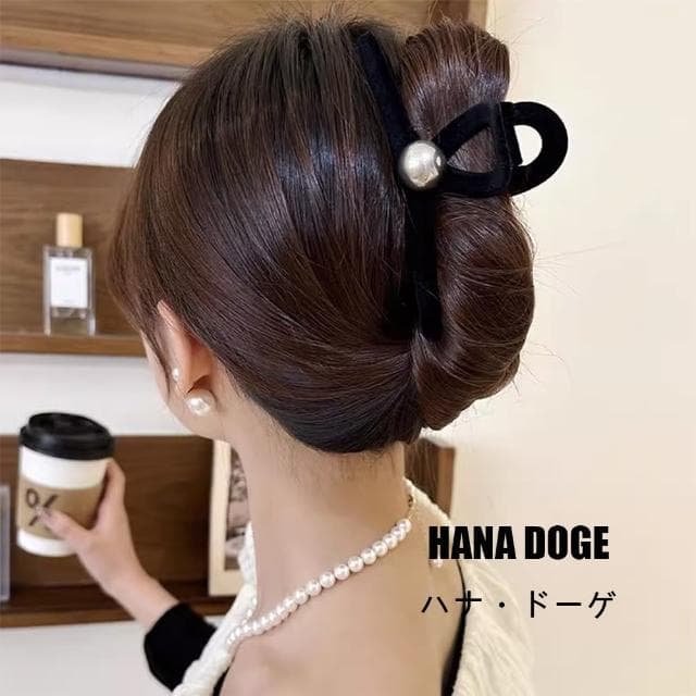 【HANA DOGE ハナ・ドーゲ】日系小香風高級感絲絨鯊魚夾大髮夾(聖誕節.交換禮物)