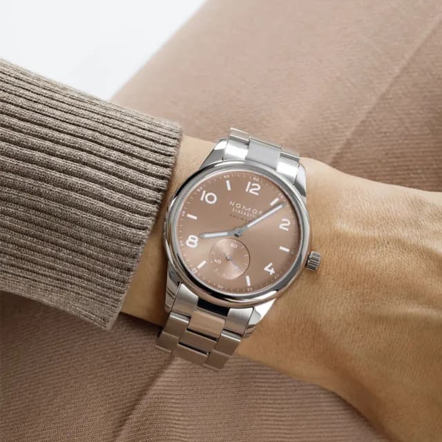 【NOMOS】Club系列 自動上鍊 小秒針 時尚機械腕錶 畢業禮物 送禮 推薦 39.5mm(762)