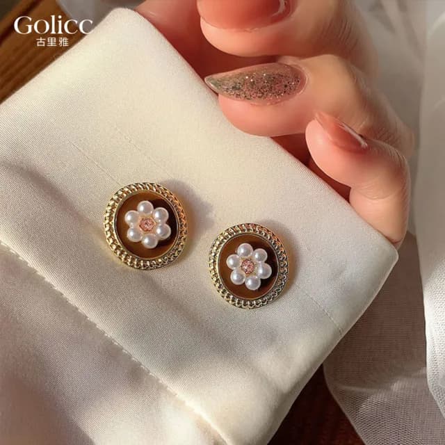 【Golicc】復古金邊珍珠花朵耳環(七夕 情人節 生日 飾品 耳釘 耳飾 耳墜 禮物)