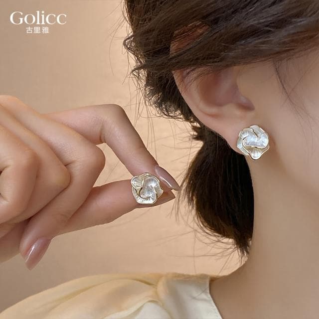 【Golicc】高級感金邊立體花耳環(母親節 生日 情人節 飾品 耳釘 耳飾 耳墜 禮物)