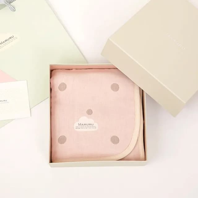【MARURU】禮盒組 日本製五層紗被嬰兒粉 手搖鈴組(70x50cm 彌月禮盒 新生兒禮盒 出生送禮 新生兒送禮)