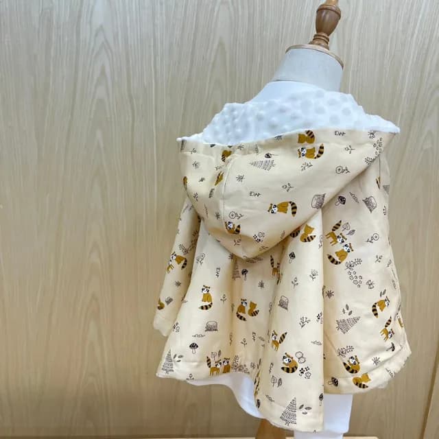 【Lianne baby】森林浣熊嬰幼兒新生兒-100公分斗篷嬰兒禮物(滿月禮 收涎禮物 週歲禮 彌月禮盒)
