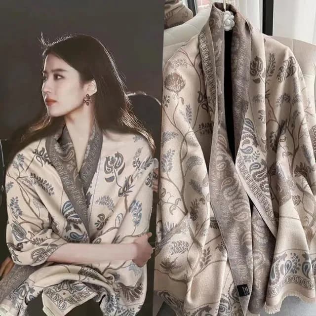 【Emi 艾迷】經典格紋保暖圍巾 披肩 秋冬保暖 輕奢高級款(交換禮物 生日禮物 春節)