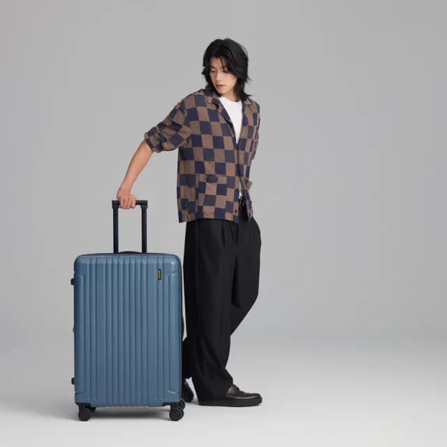 【SWISS STYLE】BERMAS 戰艦箱二代20吋 - 日本Hinomoto頂規靜音飛機輪 可擴充行李箱 登機箱(三色任選)