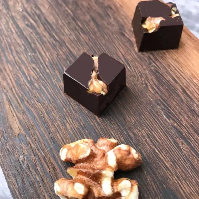 【多儂莊園工坊】100% 2包 50入 核桃巧克力 無糖巧克力 母親節禮物 交換禮(無糖 核桃 黑巧克力 Darkolake)