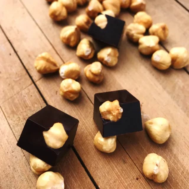 【多儂莊園工坊】100% 2包 50入 榛果巧克力 無糖巧克力 母親節禮物 交換禮(無糖 榛果 黑巧克力 Darkolake)