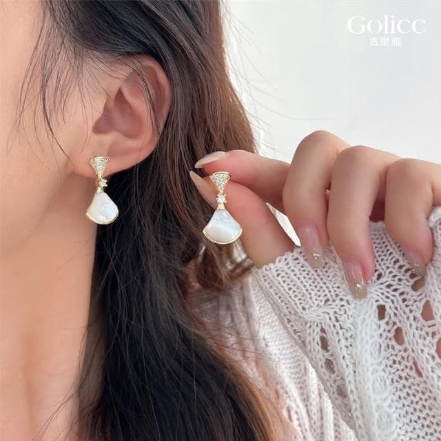 【Golicc】耳環 法式精鑲 優雅扇形小裙(母親節 生日 情人節 飾品 耳釘 耳飾 耳墜 禮物)