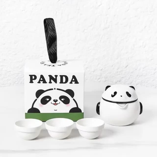 【功夫熊貓】熊貓旅行茶具組-一壺三杯(便攜 分離濾壺 陶瓷 泡茶 露營 快客 防撞 隨身 商務 茶器 送禮)