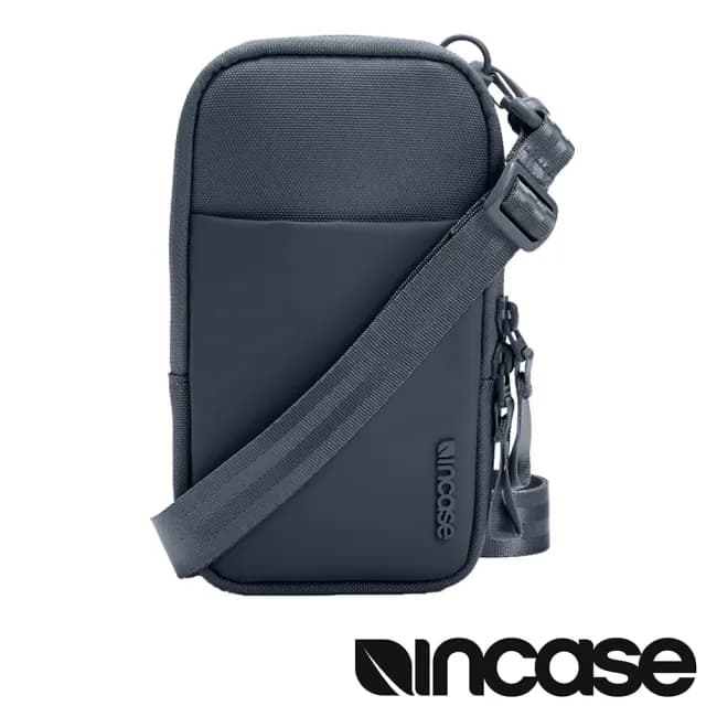 【Incase】母親節禮物 A.R.C. Small Crossbody Bag PU防水塗層 斜背 / 肩背小包(海軍藍)