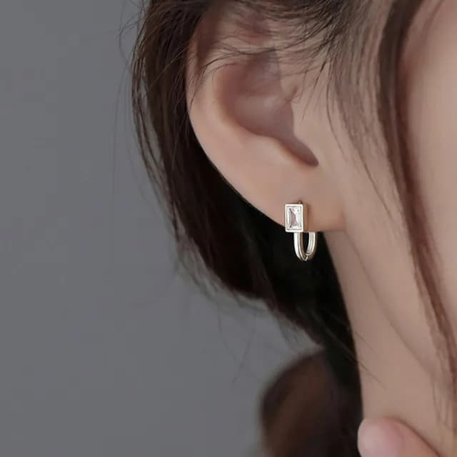【LEESA】情人節禮物 純銀飾品\簡約耳環\ins風\耳環925\純銀耳環\耳飾\皓石耳環\個性耳環\正韓耳環\耳扣\耳