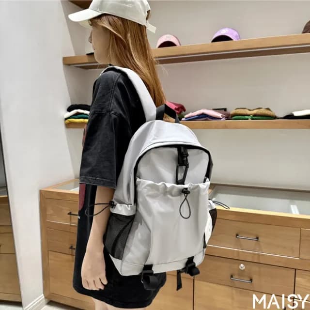 【MAISY】情人節禮物 防潑水實用電腦包 雙肩包 後背包(防水包 卡其色／白色／棕色／黑色)