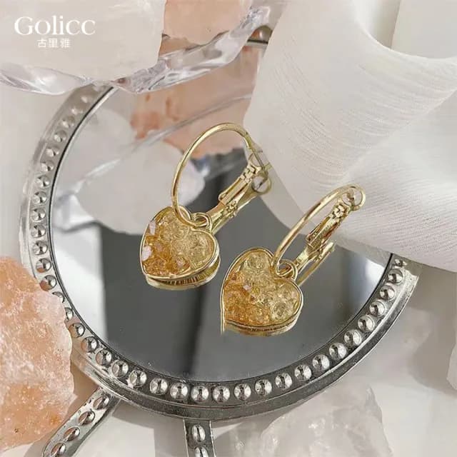 【Golicc】耳環 香檳色漸變水晶愛心(七夕 情人節 生日 飾品 耳釘 耳飾 耳墜 禮物)