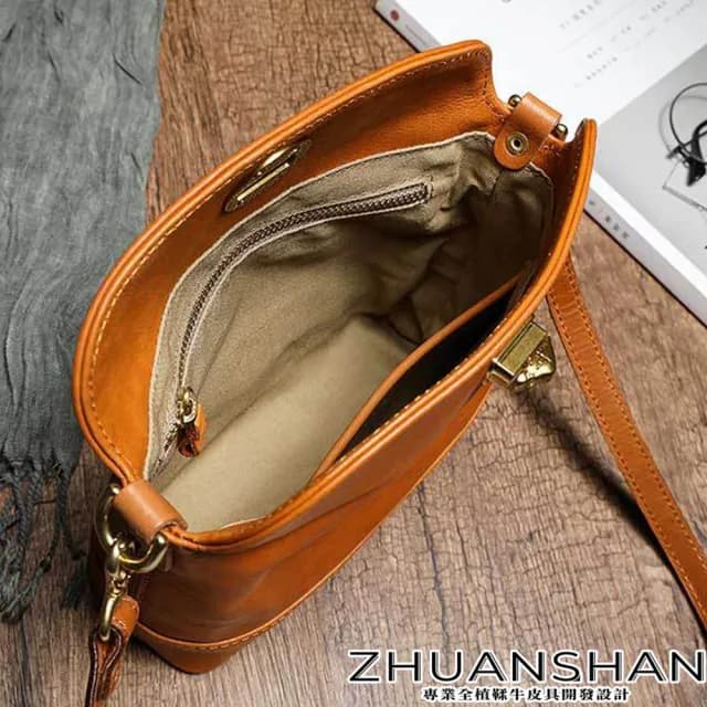 【ZHUANSHAN】情人節禮物 真皮 植鞣牛皮鎖釦肩背包 斜背包(真皮包包 黃色 / 綠色 / 棕色 / 咖啡色 / 黑色)