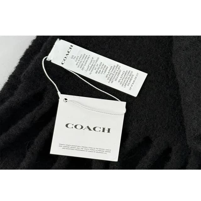 【COACH】橡膠Logo 素面羊駝毛圍巾(黑色)