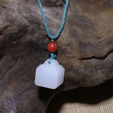 【Penny珮妮】羊脂白玉金絲玉稱心如意吊墜項鍊(母親節禮物 交換禮物 送女友 情人節 尾牙 新年)