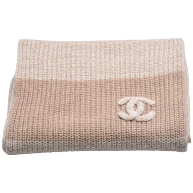 【CHANEL 香奈兒】經典雙C LOGO雙色喀什米爾針織羊毛圍巾(米色AAA147-BEIGE)