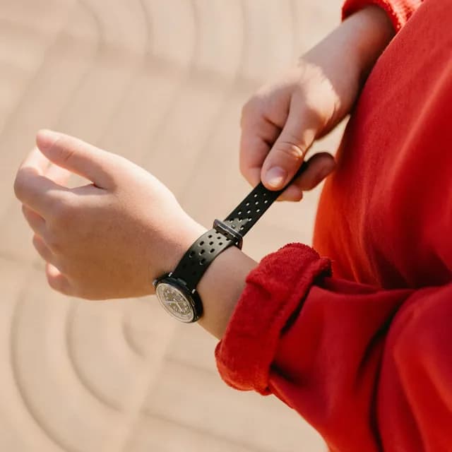 【Flik Flak】兒童手錶 FIZZ IN BLACK /兒童禮物/安全防水/瑞士製造 FCNP001(31.85mm)