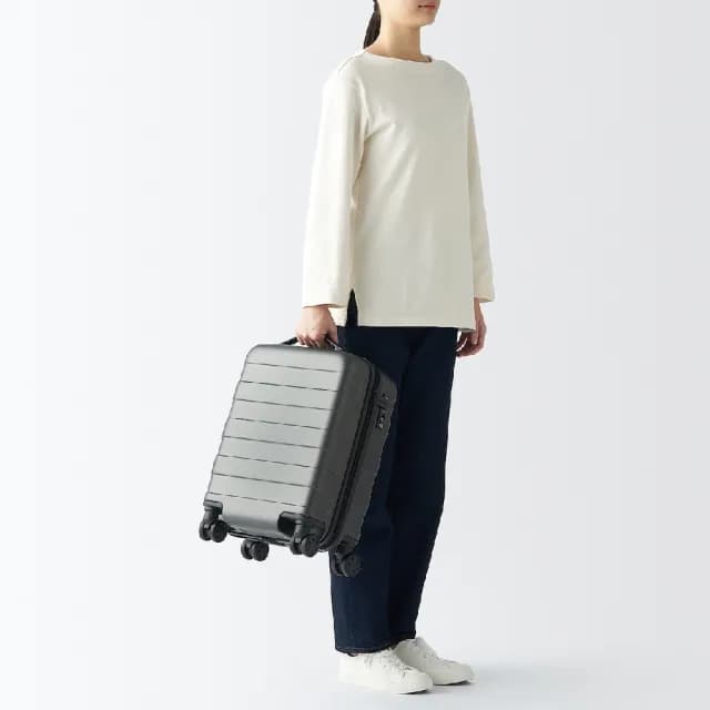 【MUJI 無印良品】四輪硬殼止滑拉桿箱20L(共3色)