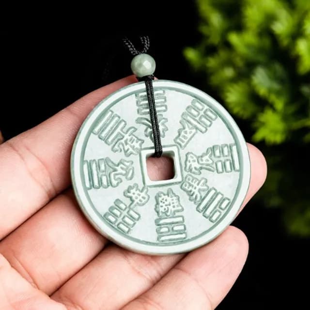 【Penny珮妮】A貨翡翠豆綠山鬼花錢吊墜項鍊(父親節 母親節 交換禮物  生日禮 情人節 尾牙 新年 結婚)