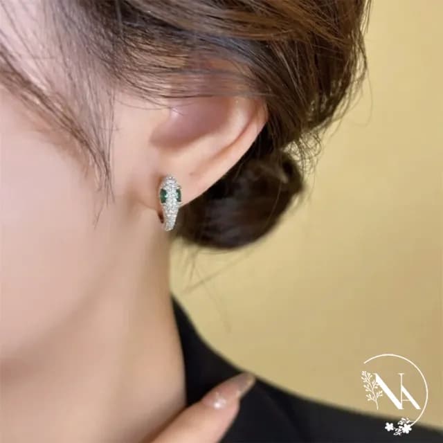 【NANA】情人節禮物 綠眼小靈蛇型耳扣 N114031102(靈蛇 耳扣 耳針)
