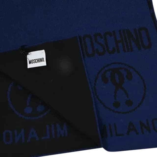 【MOSCHINO】經典英文LOGO雙面雙色混羊毛保暖披肩長圍巾(深藍/黑)