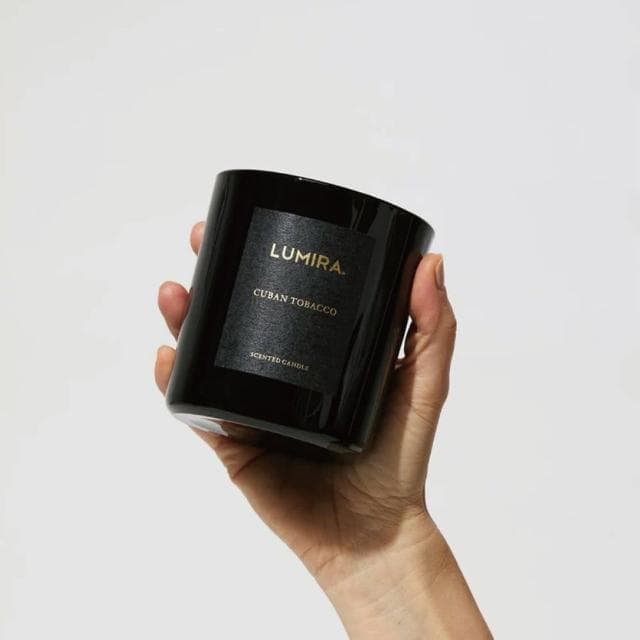 【LUMIRA】經典黑瓶蠟燭 Cuban Tobacco 古巴菸草 300g