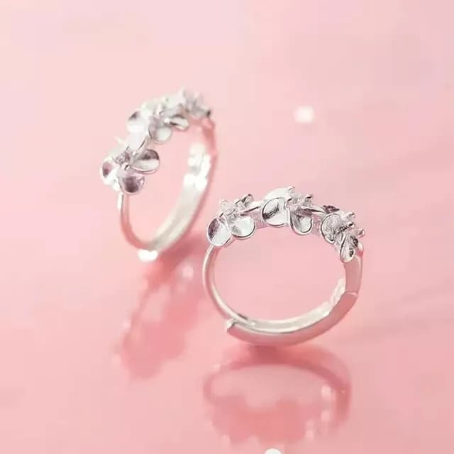 【維克維娜】水鑽3朵花易扣式925純銀耳環