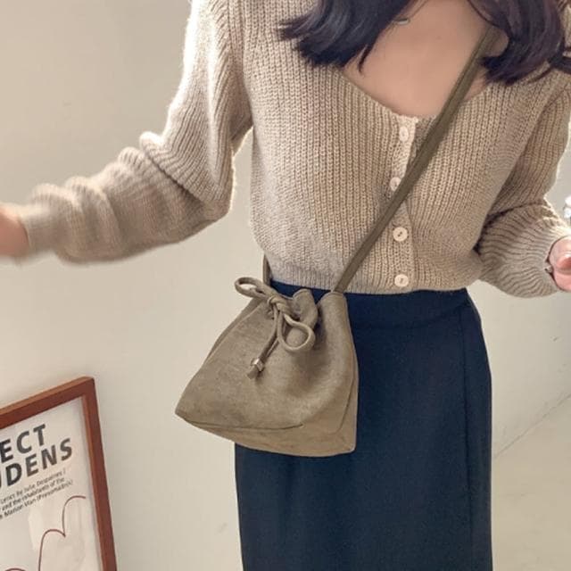 【MoonDy】母親節禮物 小眾包包 水桶包韓國 包包 水桶包 女包 斜背包 女生側背包 黑色水桶包 小水桶包 束口