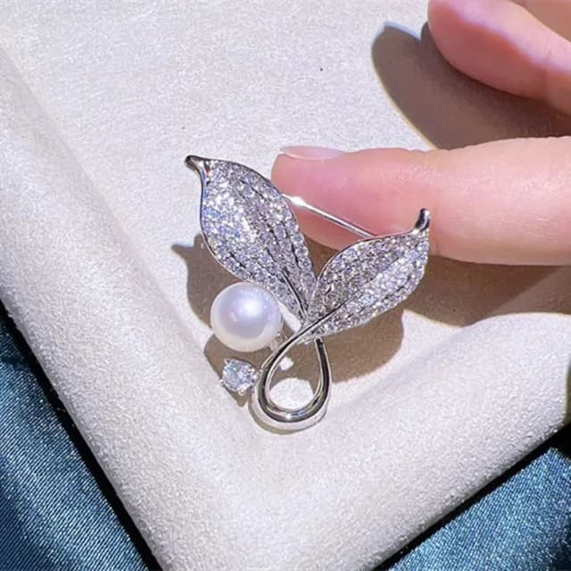 【Penny珮妮】韓式鑲嵌雙葉珍珠胸針吊墜兩用(母親節禮物/交換禮物/送女友/送閨蜜/生日禮物/情人節)