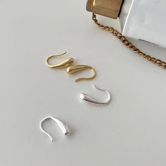 【MoonDy】耳環 925 純銀耳環 耳飾 正韓耳環 金色耳環 韓國飾品 耳勾 個性耳環 水滴耳環 女生禮物