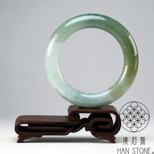 【漢石齋】情人節禮物 天然翡翠A貨 圓條手鐲玉鐲 冰糯種飄花帶黃翡 福 利 品(手圍16.2/版寬12mm)