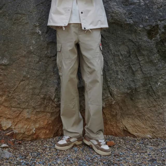 【Dickies】男款沙色純棉多口袋雙膝設計休閒長褲｜DK0A88OKCH1