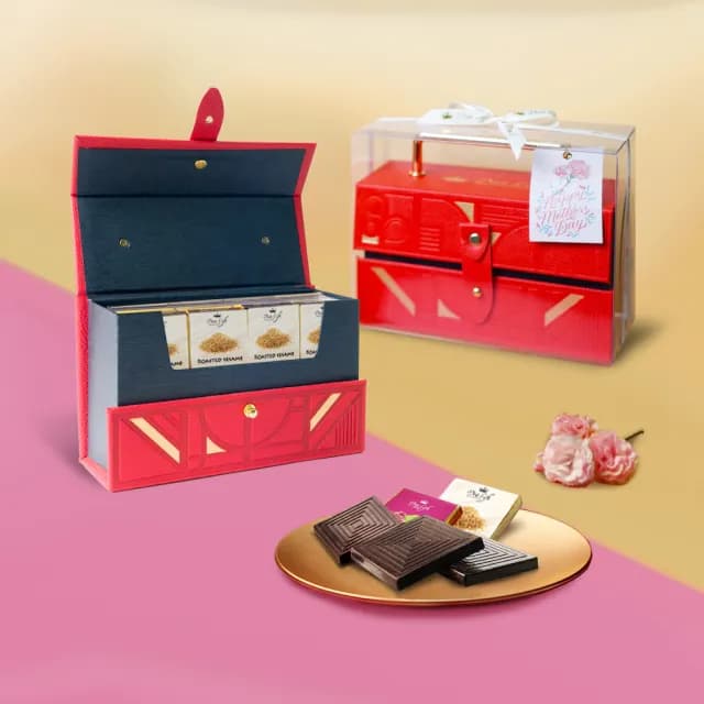 【Diva Life】綻放馨意 比利時巧克力片32入手提盒